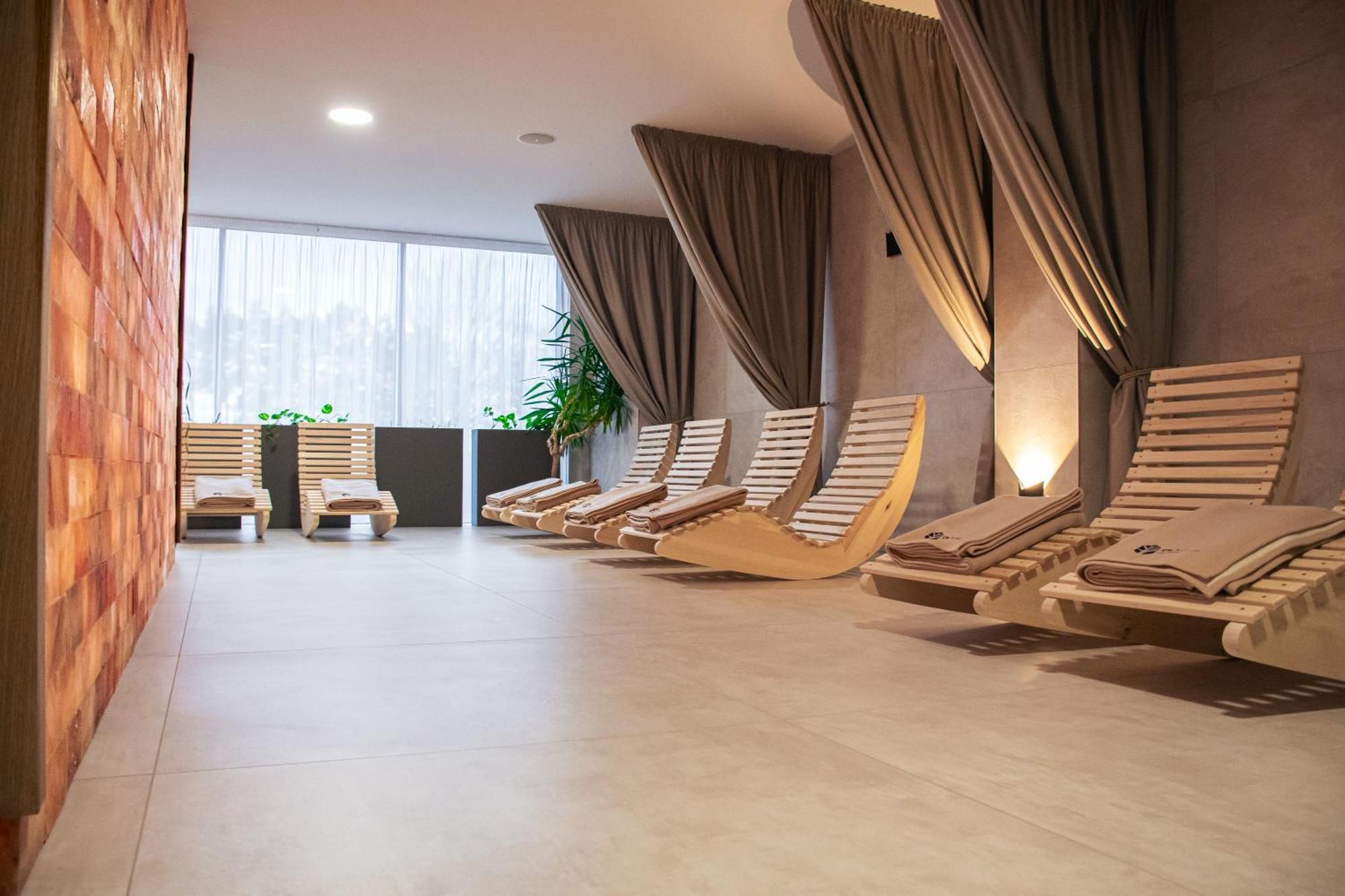 Rm Hotel Wellness & Congress Пр'євідза Екстер'єр фото